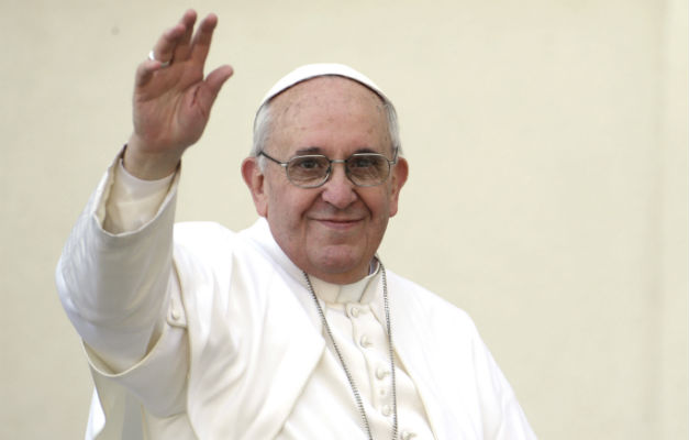 Papa Francisco diz que reza por venezuelanos, em dia de eleição presidencial