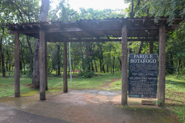 Parque Botafogo é recanto de área verde no Centro de Goiânia