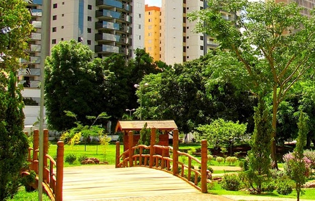 Parque Flamboyant ganha parquinho com brinquedos inclusivos em Goiânia