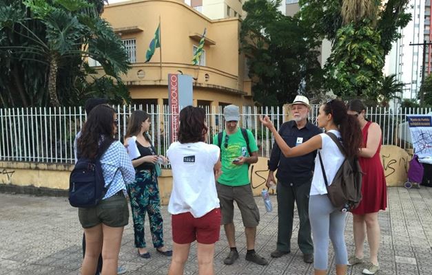 Passeio guiado por centro histórico revela detalhes "escondidos" de Goiânia