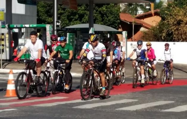 Paulo Garcia inaugura sinalização da 1ª ciclofaixa permanente em Goiânia