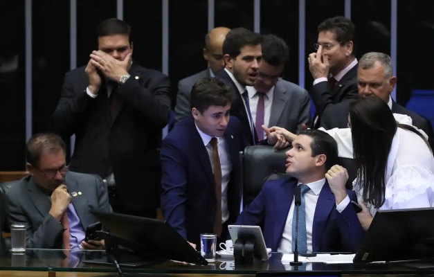 PEC da Blindagem se estenderá a deputados estaduais e distritais