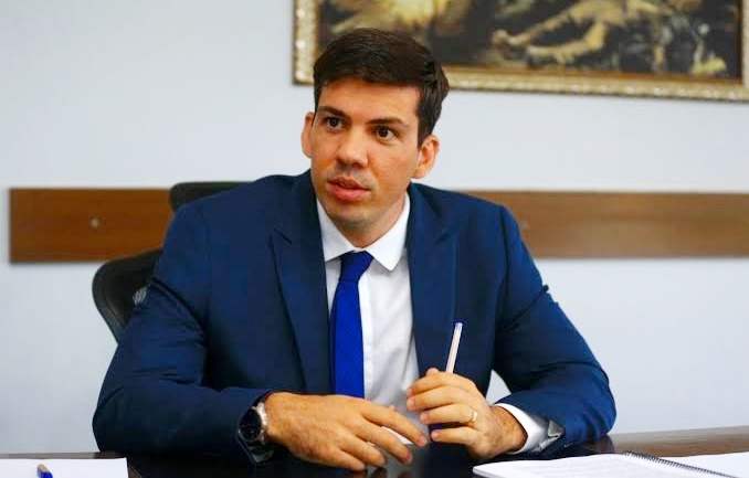 Pedro Sales deixa Seinfra e segue como presidente da Goinfra