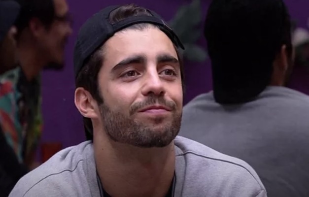 Pedro Scooby é eliminado do BBB 22 com 55,95% dos votos