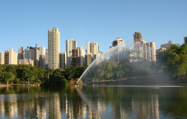 Pesquisa da UFG investiga impacto da urbanização em córregos de Goiânia