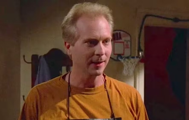 Peter Crombie, o Joe Davola de 'Seinfeld', morre aos 71 anos