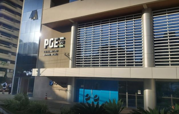 PGE-GO abre seleção de estágio de pós-graduação em Direito