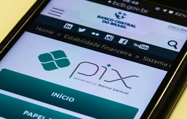 Pix supera 200 milhões de transações no 5º dia útil de abril e bate novo recorde diário, diz BC