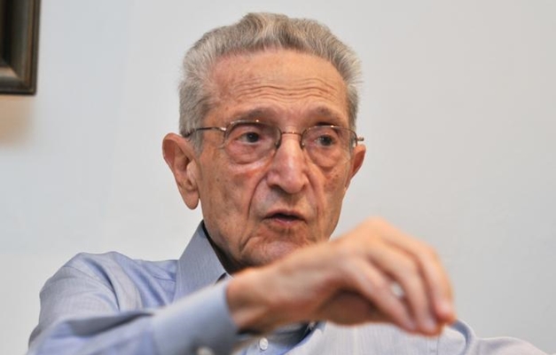 Aos 83 anos, Plínio de Arruda Sampaio morre em São Paulo