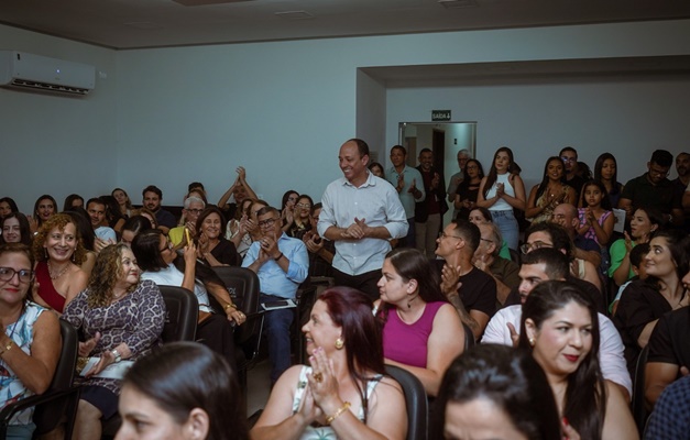 Poeta Anderson Alcântara lança seu quarto livro em Goianésia