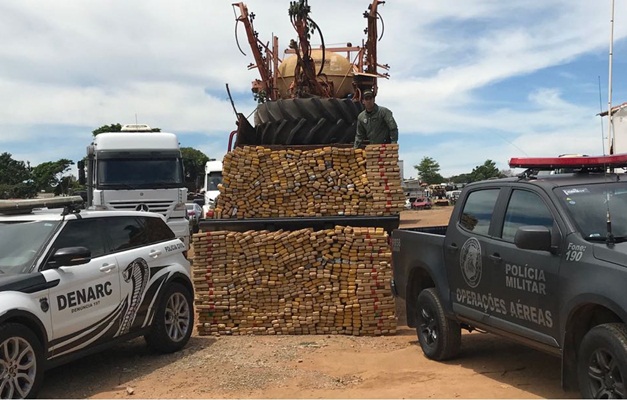 Polícia apreende cerca de duas toneladas de maconha em Serranópolis (GO)