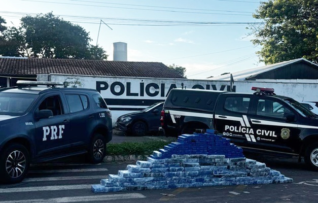 Polícia apreende em Trindade 600 quilos de maconha transportada em móveis