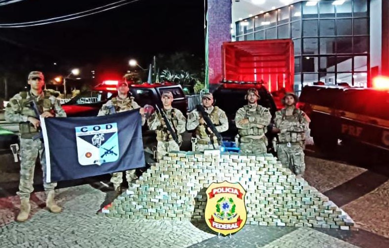 Polícia apreende mais de 400 quilos de pasta base de cocaína em Goiás