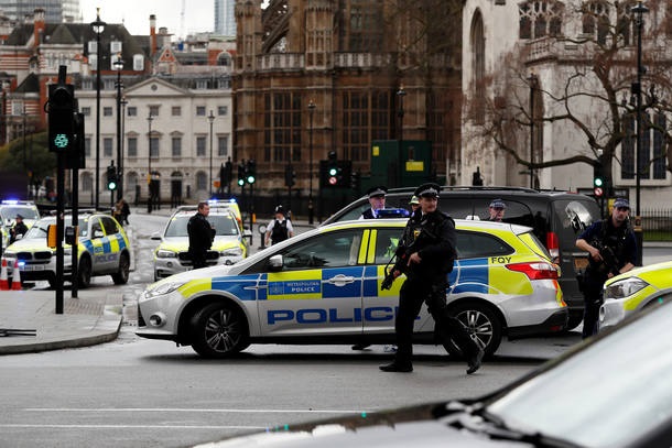 Polícia confirma mais uma morte no ataque em Londres