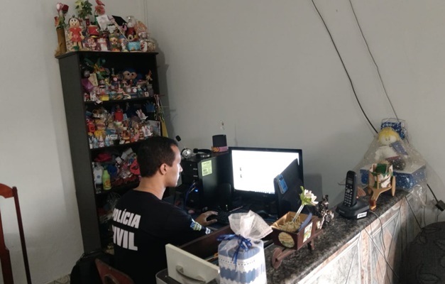 Polícia cumpre mandados em operação contra pornografia infantil 