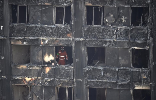 Polícia de Londres diz que 58 pessoas devem ter morrido em incêndio