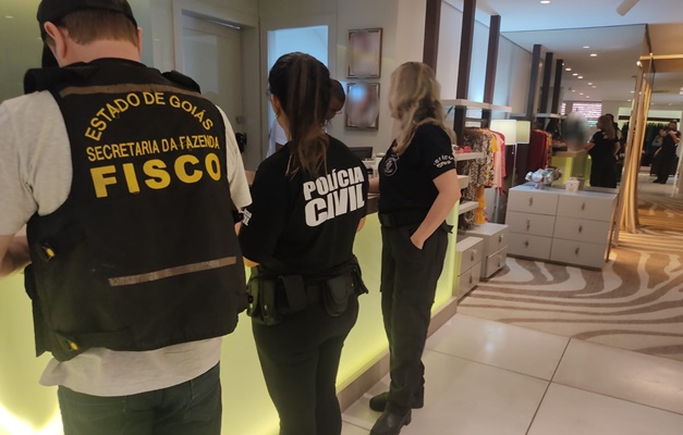 Polícia deflagra operação contra sonegação em lojas de roupa em Goiânia