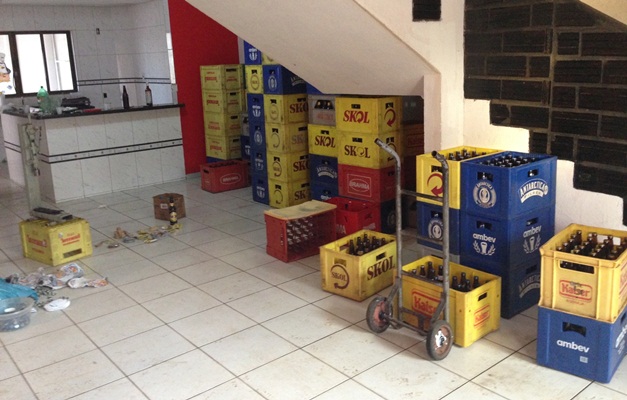 Polícia fecha laboratório de falsificação de cervejas em Goiânia