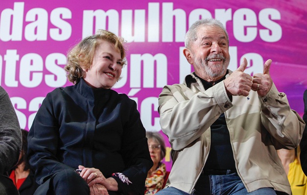 Polícia Federal indicia Lula e Marisa por corrupção e lavagem de dinheiro