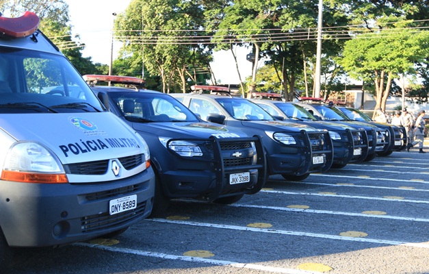 Polícia Militar de Goiás recebe novas viaturas, armas e equipamentos