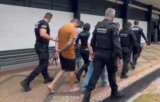 Polícia prende 6 pessoas por homicídio em Goiânia