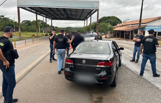 Policial penal é preso suspeito de fornecer arma para homicídio de advogado
