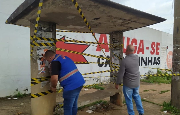 Pontos de ônibus de concreto são demolidos em Goiânia e região metropolitana