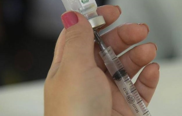Por risco de surto de coronavírus, Saúde vai antecipar vacinação de gripe