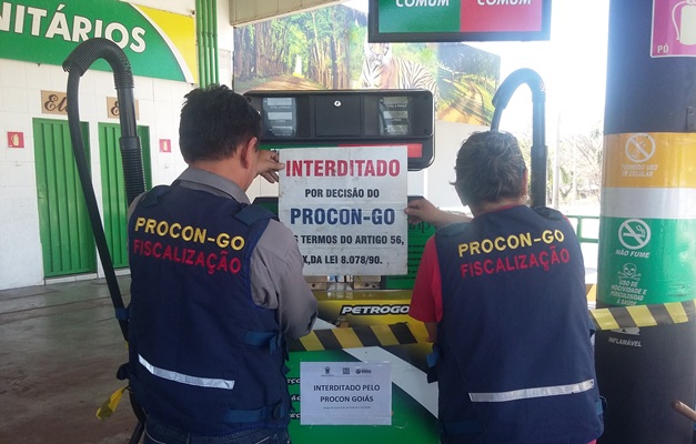 Postos de combustíveis são autuados em Goiás por suspeita de fraude