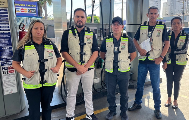 Postos mantêm preço alto da gasolina e são notificados pelo Procon Goiânia
