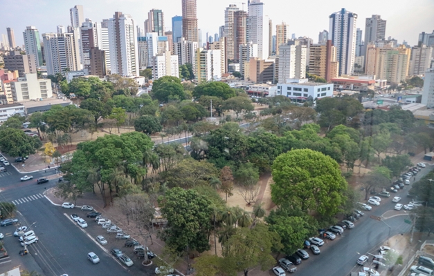 Praça Tamandaré: de point de festas a centro comercial de Goiânia