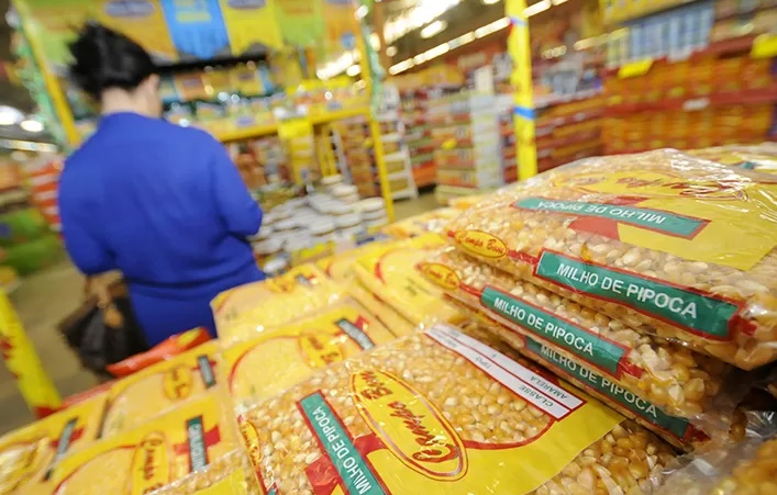 Preços de itens de festas juninas têm variações de até 340% em Goiânia