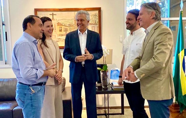Prefeita de Bela Vista, Nárcia Kelly declara apoio à reeleição de Caiado 