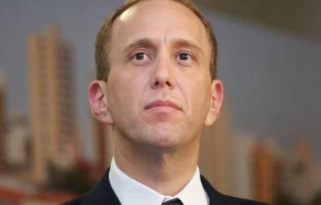 Prefeito de Sorocaba é afastado em investigação da PF sobre desvios na Saúde