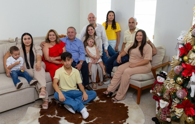 Prefeito Vilmar Mariano publica mensagem de Natal: "Gratidão"
