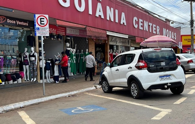 Prefeitura amplia estacionamentos rotativos com a nova área azul em Goiânia