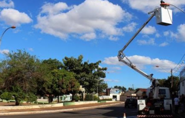 Prefeitura de Anápolis instala 5,5 mil lâmpadas de LED