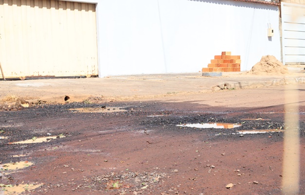 Prefeitura de Aparecida atua para coibir descarte irregular de água nas ruas