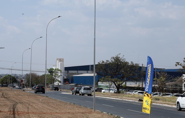 Prefeitura de Aparecida instala iluminação de Led em mais de 30 mil postes