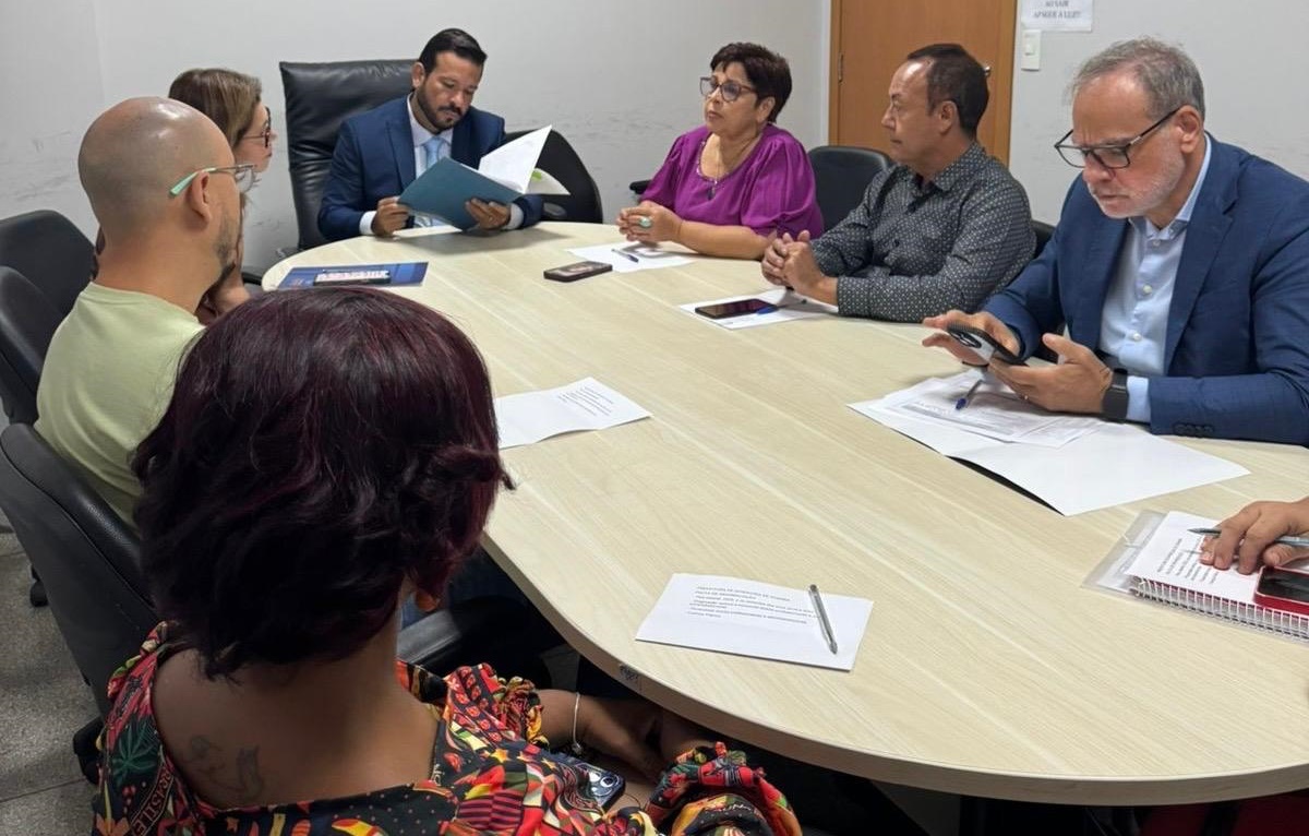 Prefeitura de Aparecida propõe pagamento do piso dos professores em maio