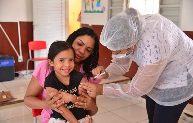 Prefeitura de Aparecida realiza campanha de vacinação nas escolas municipais