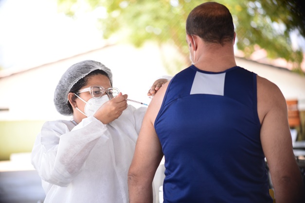Prefeitura de Goiânia antecipa segunda dose de vacinas contra covid-19