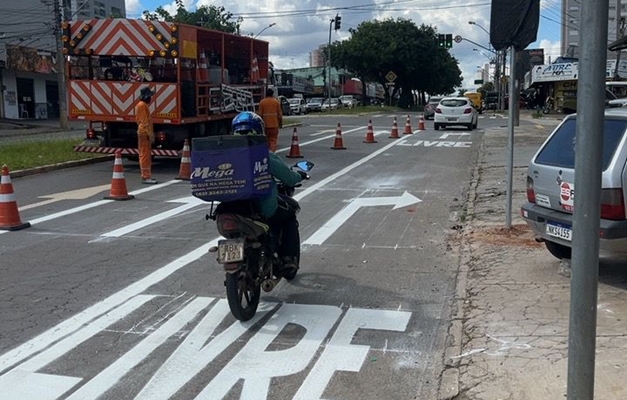 Prefeitura de Goiânia começa a implantar conversão à direita no trânsito 