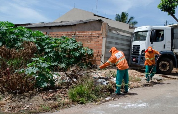 Prefeitura de Goiânia limpará 400 lotes baldios