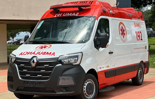 Prefeitura de Goiânia recebe nova ambulância para o Samu