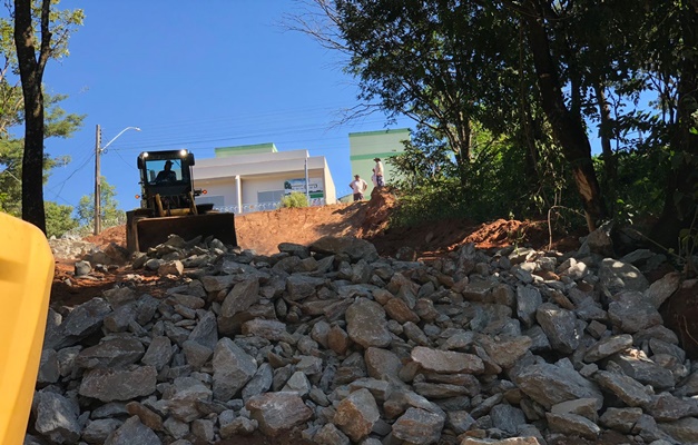 Prefeitura de Goiânia recupera erosão no Setor Recanto do Bosque