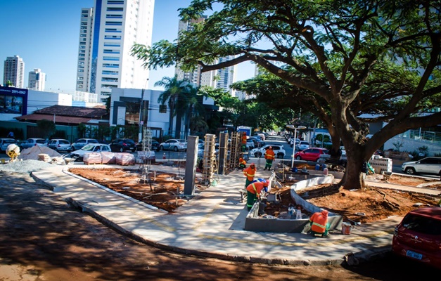Prefeitura de Goiânia revitaliza praça da T-55, no Setor Bueno 