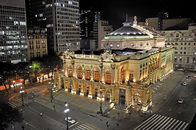 Prefeitura de São Paulo vai mudar modelo de gestão do Teatro Municipal