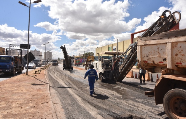 Prefeitura inicia reconstrução asfáltica da Avenida Perimetral Norte