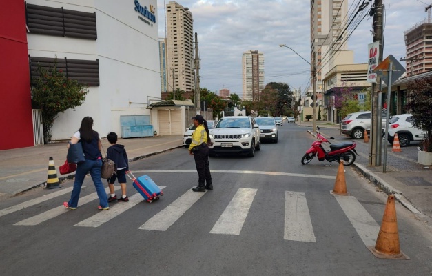 Prefeitura intensifica ações de conscientização em faixas de pedestre